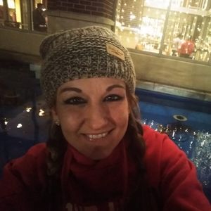 Meet your Posher, Stephanie